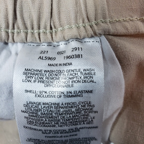 Columbia Womens Regular Fit Beige Cargo Pants Outdoor Hiking Size 12 - Picture 3 of 9